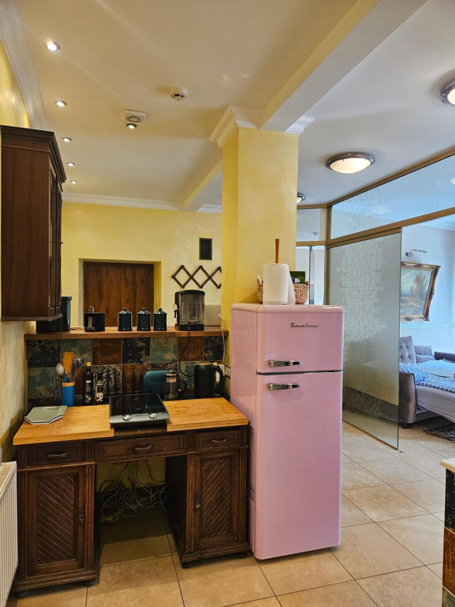 Barrister'S Apartments With Fireplace Šiauliai Dış mekan fotoğraf